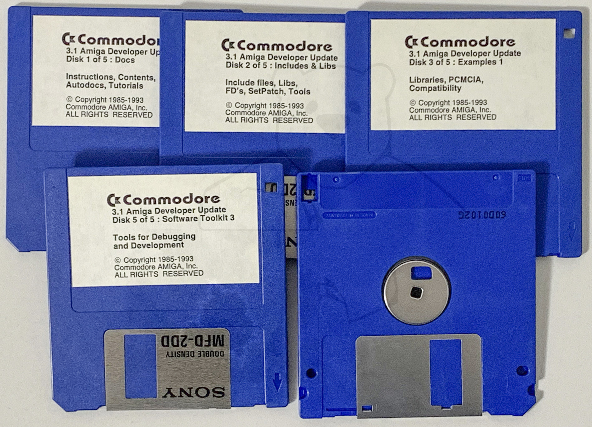 Amiga SDK auf fünf Disketten